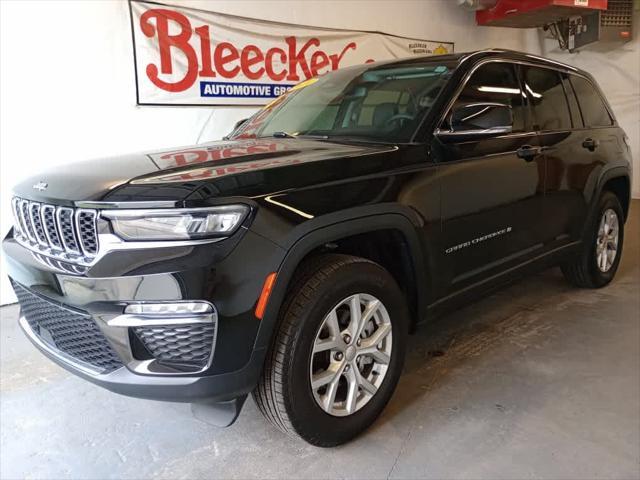 used 2024 Jeep Grand Cherokee car, priced at $35,900