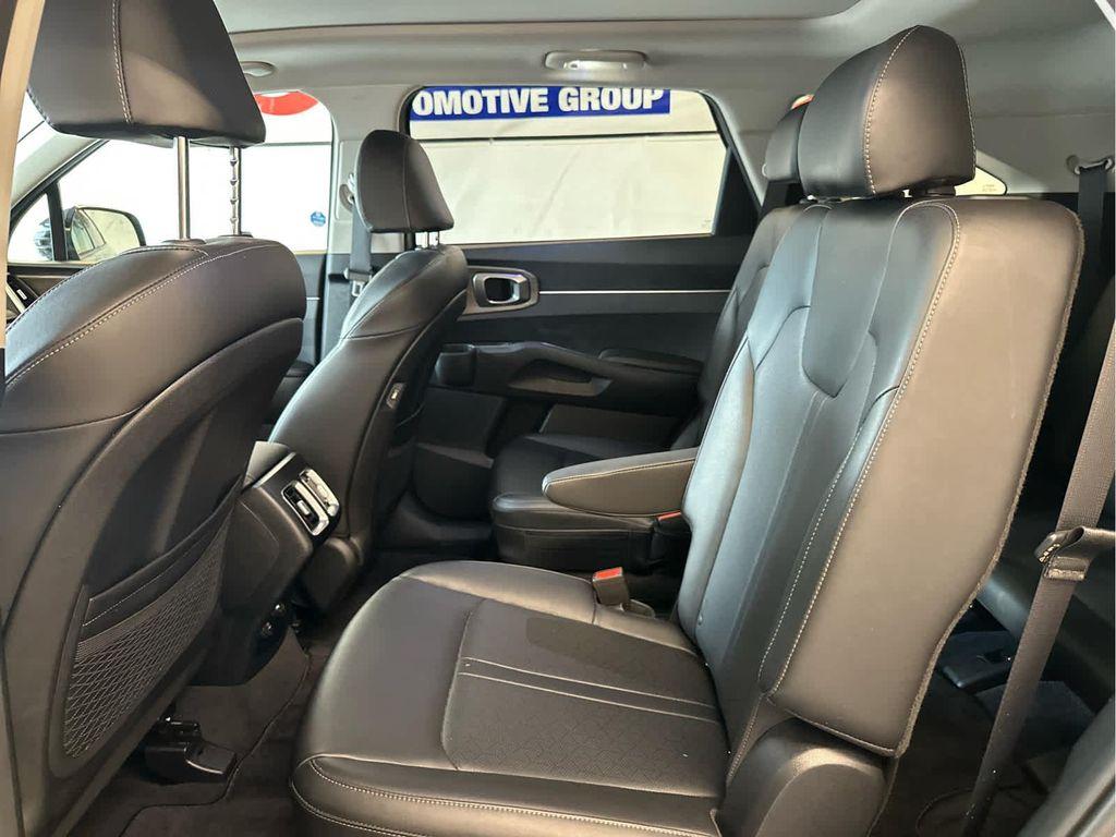 used 2022 Kia Sorento car, priced at $28,900
