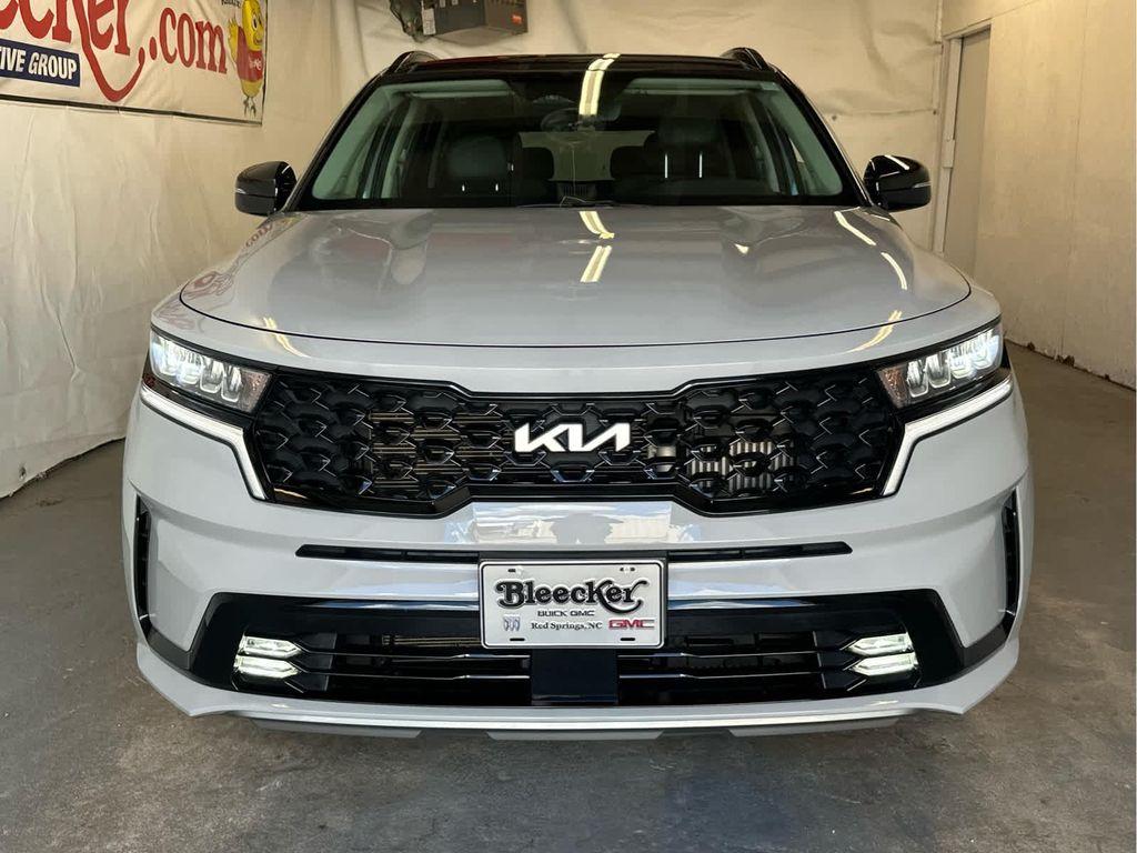 used 2022 Kia Sorento car, priced at $28,900