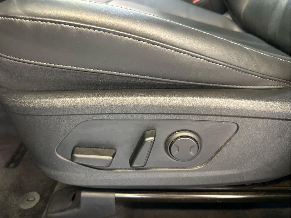 used 2022 Kia Sorento car, priced at $28,900