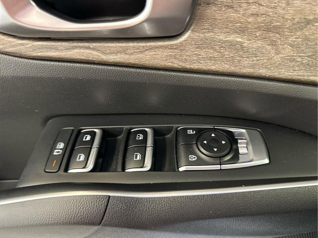 used 2022 Kia Sorento car, priced at $28,900