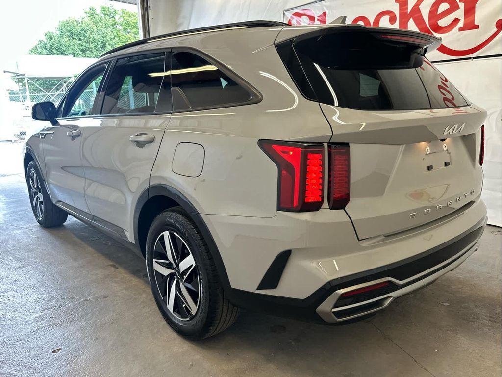 used 2022 Kia Sorento car, priced at $28,900