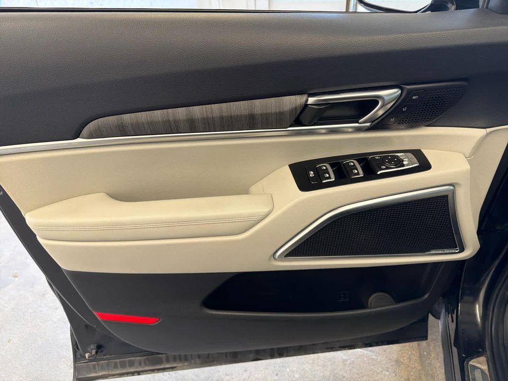 used 2023 Kia Telluride car, priced at $35,182