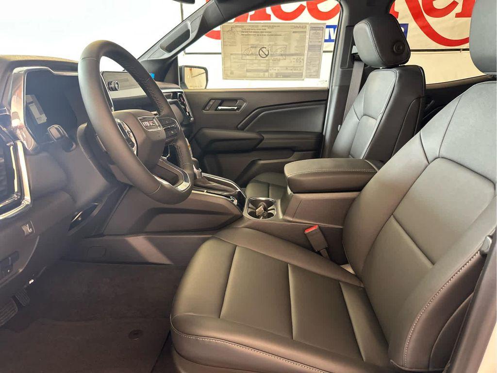 new 2025 GMC Canyon car, priced at $42,220