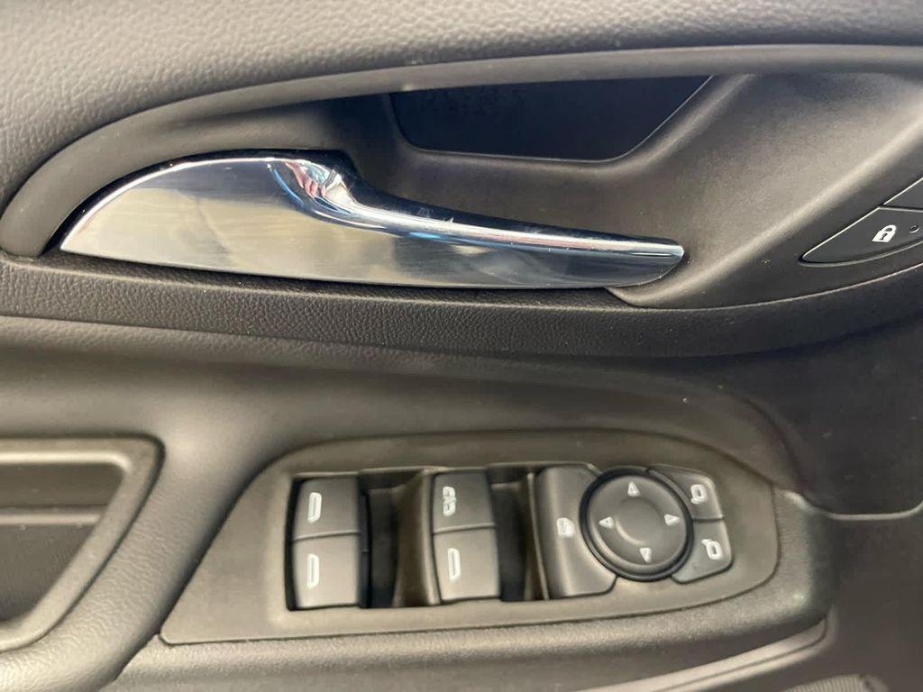 used 2023 Chevrolet Equinox car, priced at $24,414