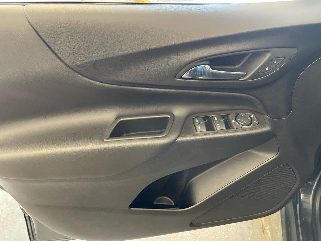 used 2023 Chevrolet Equinox car, priced at $24,414