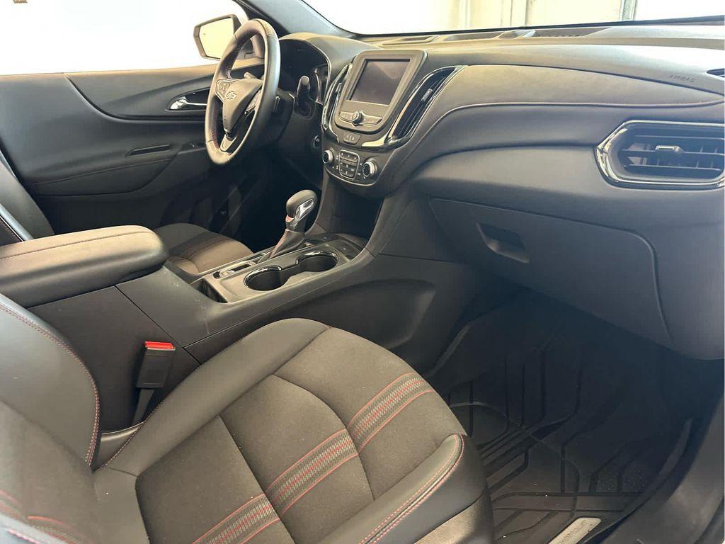 used 2024 Chevrolet Equinox car, priced at $29,998