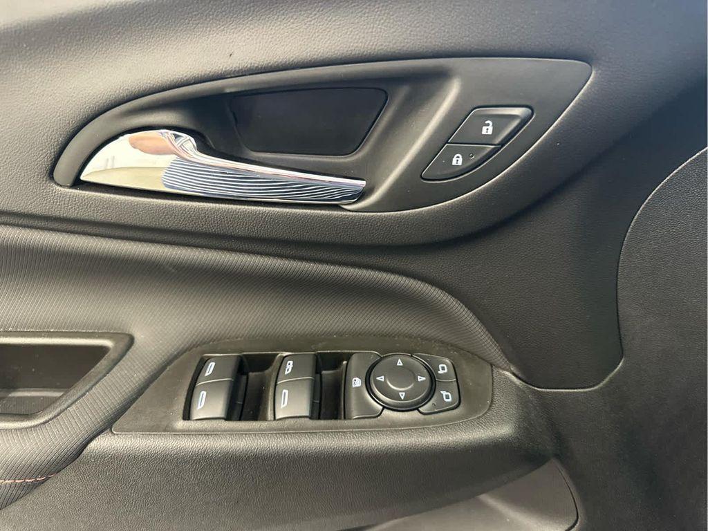 used 2024 Chevrolet Equinox car, priced at $29,998