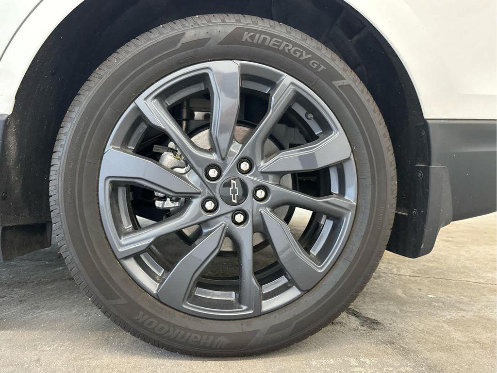 used 2024 Chevrolet Equinox car, priced at $29,998