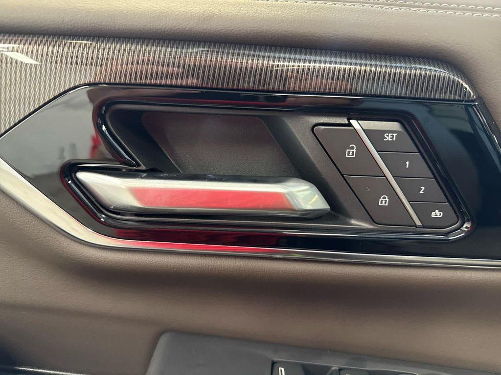 new 2025 GMC Yukon XL car, priced at $76,610