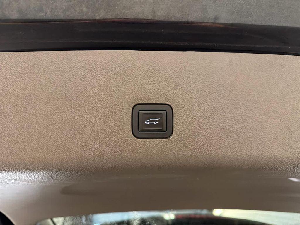 used 2019 Chevrolet Traverse car, priced at $23,753