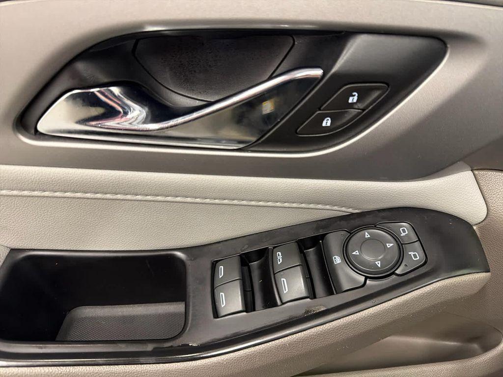 used 2019 Chevrolet Traverse car, priced at $23,753