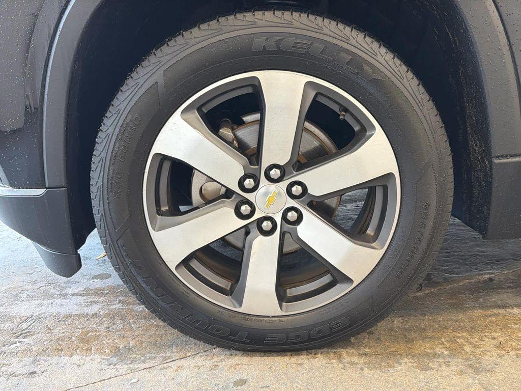 used 2019 Chevrolet Traverse car, priced at $23,753