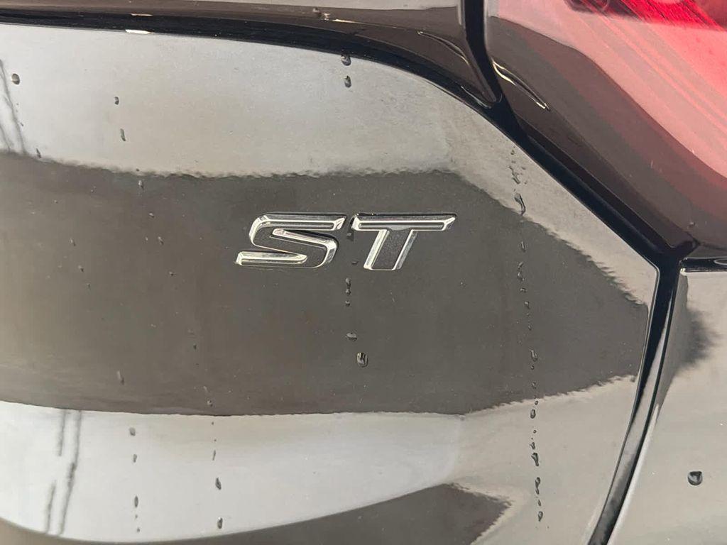 used 2024 Buick Encore GX car, priced at $22,925