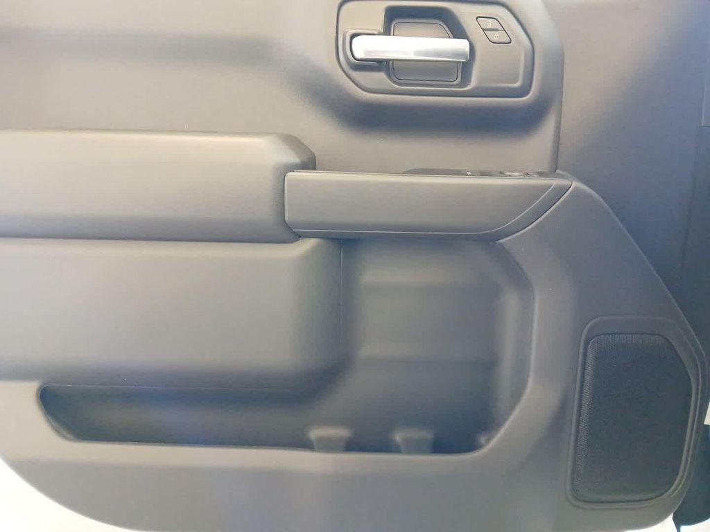 new 2025 GMC Sierra 1500 car, priced at $41,882