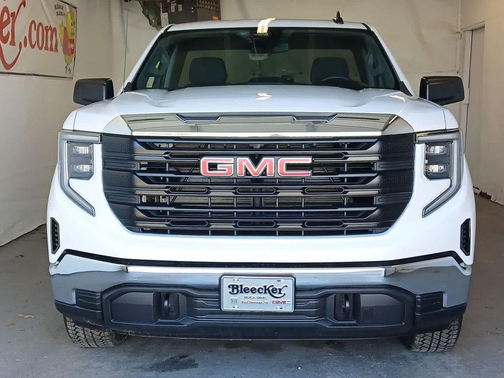 new 2025 GMC Sierra 1500 car, priced at $41,882