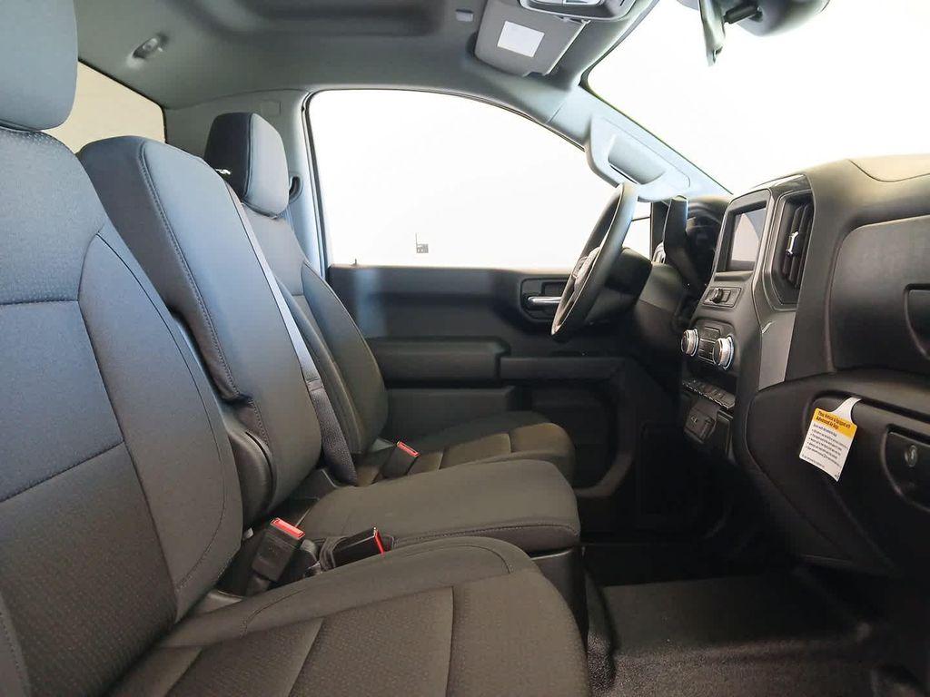 new 2025 GMC Sierra 1500 car, priced at $41,882