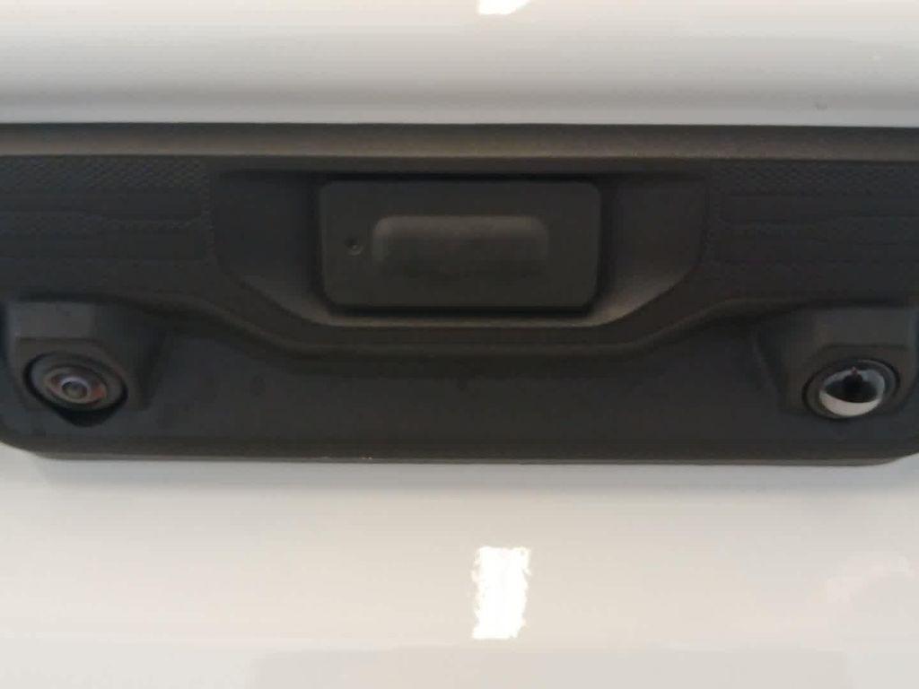 new 2025 GMC Sierra 1500 car, priced at $41,882