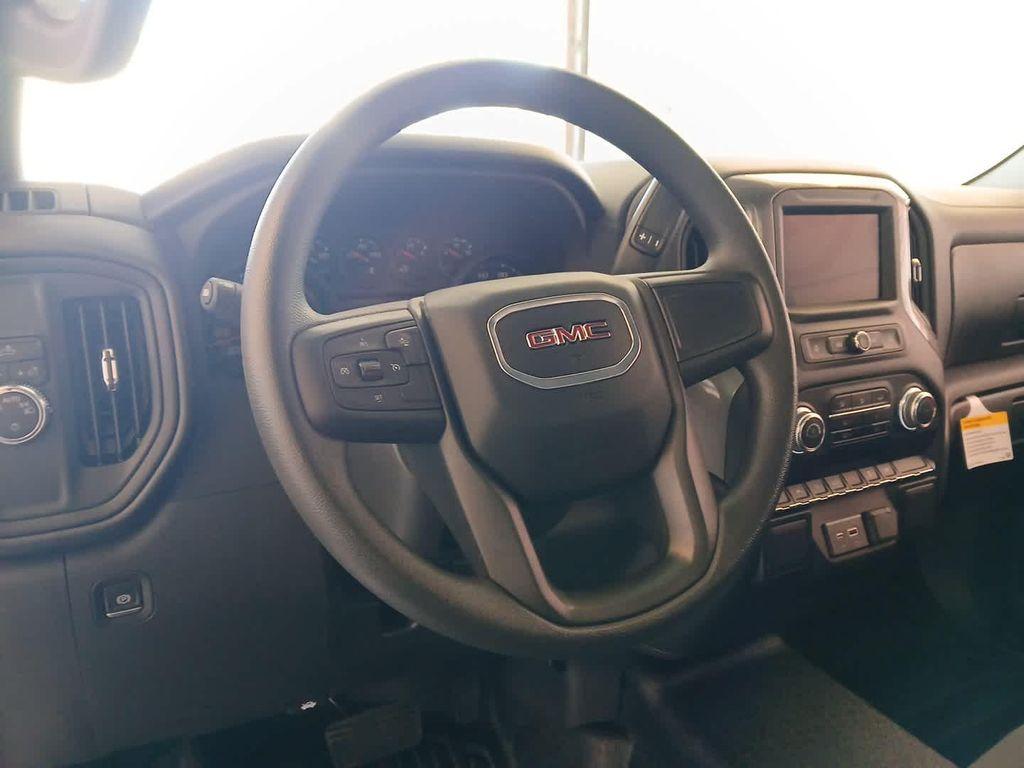 new 2025 GMC Sierra 1500 car, priced at $41,882
