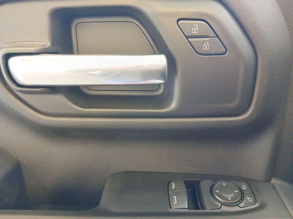 new 2025 GMC Sierra 1500 car, priced at $41,882