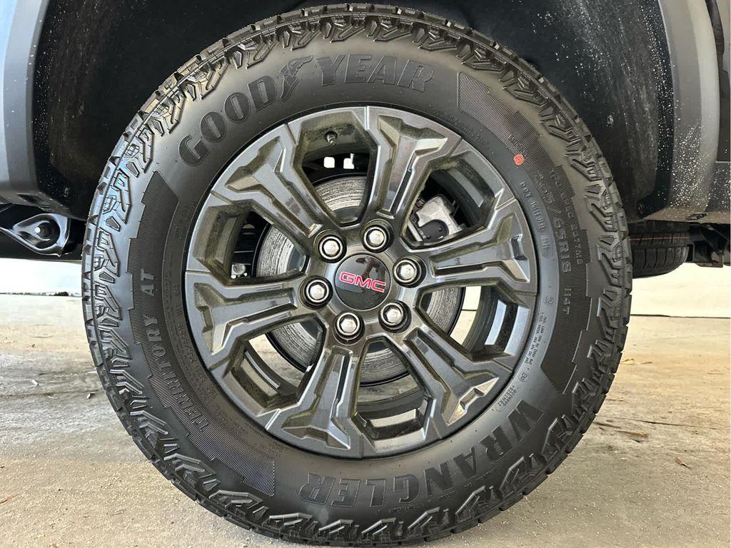 new 2025 GMC Canyon car, priced at $41,895