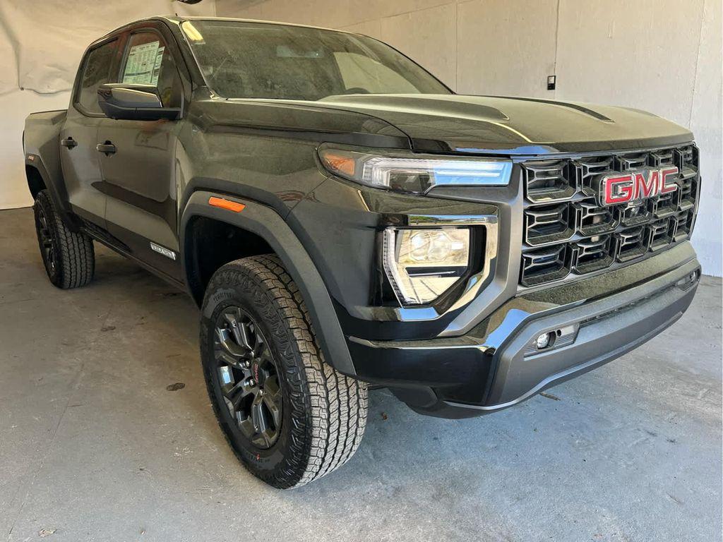 new 2025 GMC Canyon car, priced at $41,895