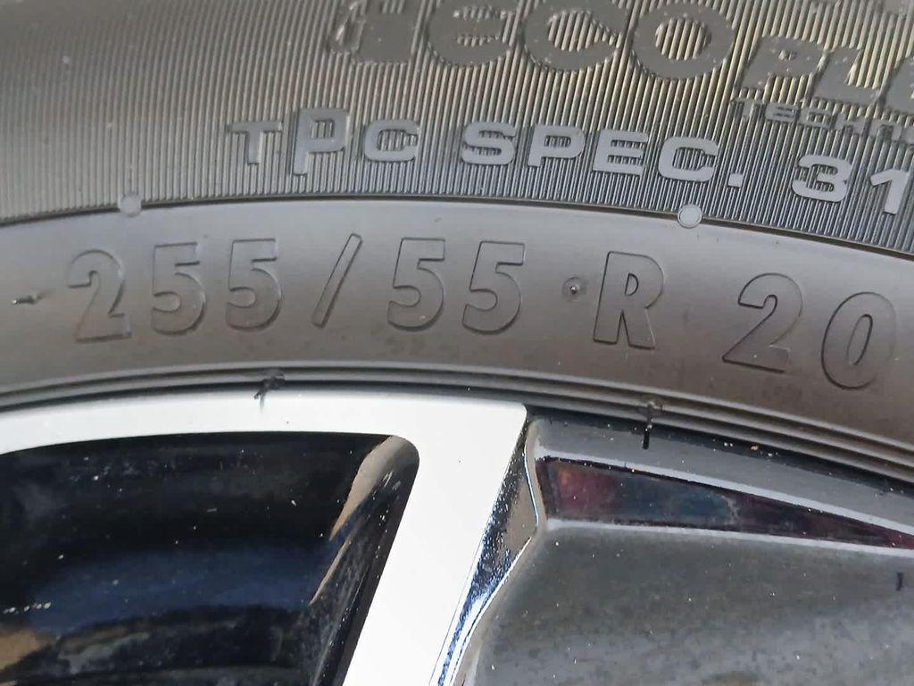 new 2025 Buick Enclave car, priced at $45,900