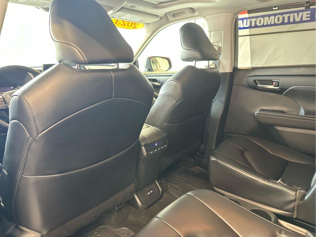 used 2023 Toyota Highlander car, priced at $36,500