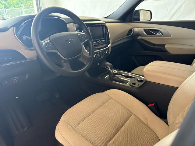 used 2022 Chevrolet Traverse car, priced at $28,777