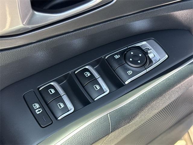 used 2023 Kia Sorento Hybrid car, priced at $33,399