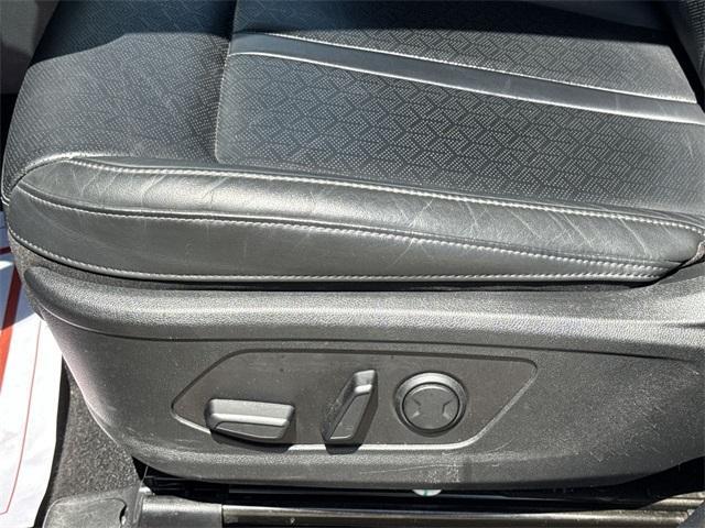 used 2023 Kia Sorento Hybrid car, priced at $33,399