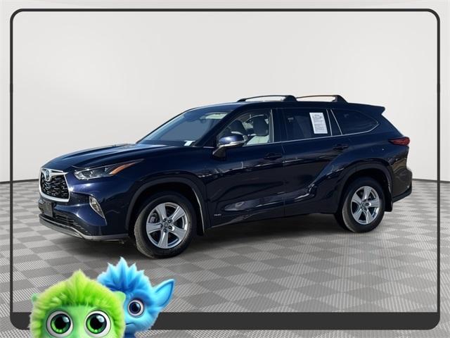 used 2022 Toyota Highlander Hybrid car, priced at $37,398