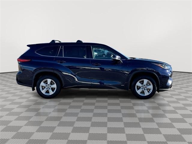 used 2022 Toyota Highlander Hybrid car, priced at $37,398