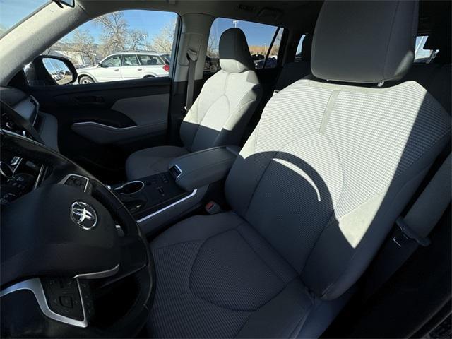 used 2022 Toyota Highlander Hybrid car, priced at $37,398