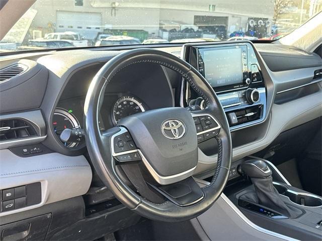 used 2022 Toyota Highlander Hybrid car, priced at $37,398