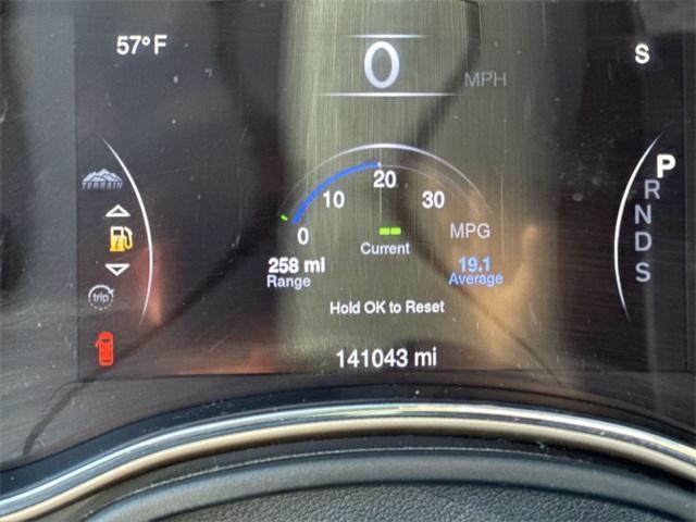 used 2014 Jeep Grand Cherokee car, priced at $11,999