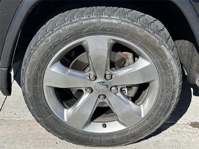 used 2014 Jeep Grand Cherokee car, priced at $11,999