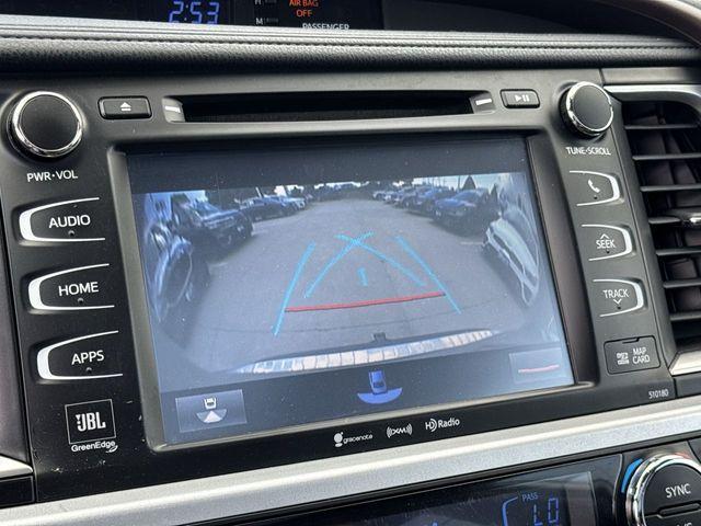 used 2018 Toyota Highlander Hybrid car, priced at $24,599