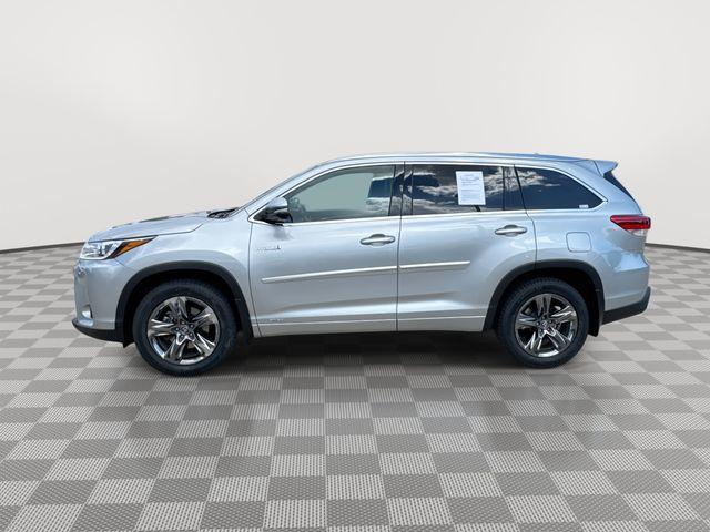 used 2018 Toyota Highlander Hybrid car, priced at $24,599