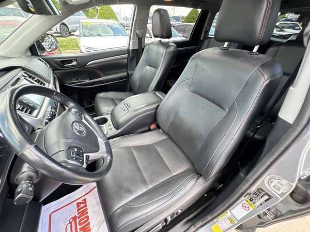 used 2018 Toyota Highlander Hybrid car, priced at $24,599