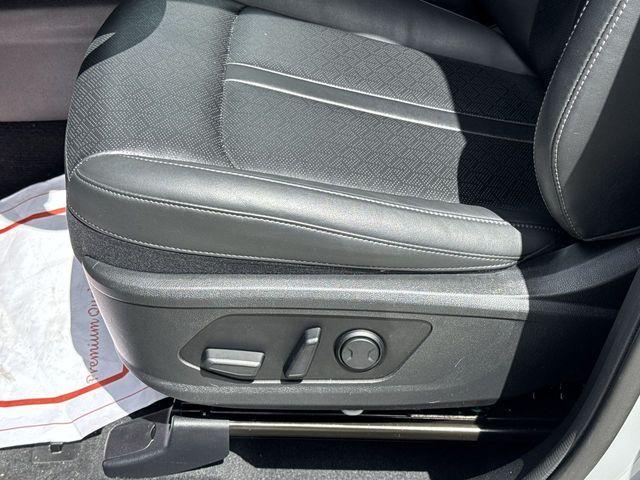 used 2022 Kia Sorento car, priced at $32,099