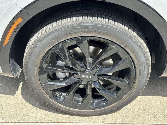 used 2022 Kia Sorento car, priced at $32,099