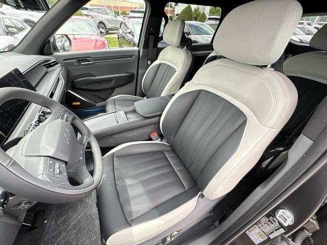 new 2026 Kia EV9 car, priced at $66,785