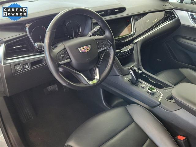 used 2025 Cadillac XT6 car, priced at $43,389