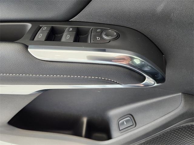 used 2025 Chevrolet Traverse car, priced at $35,687