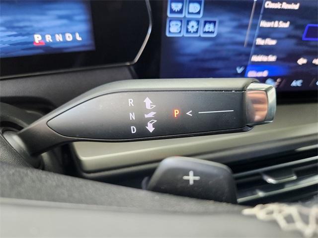 used 2025 Chevrolet Traverse car, priced at $35,687