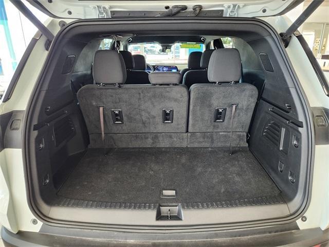 used 2025 Chevrolet Traverse car, priced at $35,687