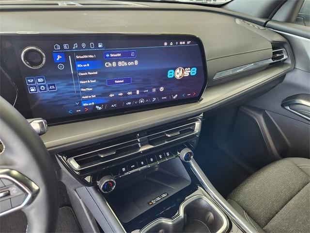 used 2025 Chevrolet Traverse car, priced at $35,687