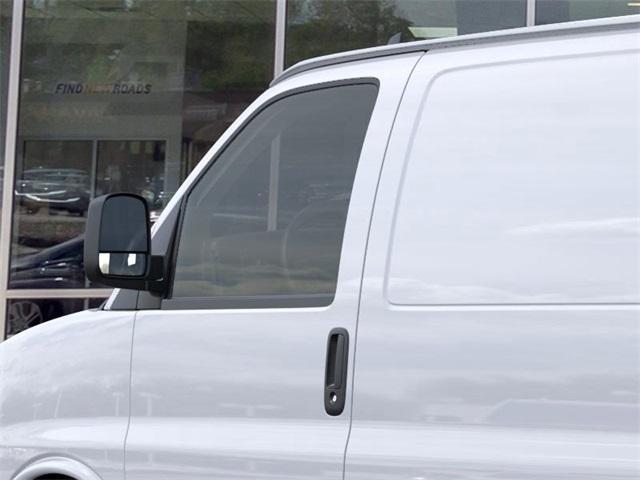 new 2025 Chevrolet Express 3500 car