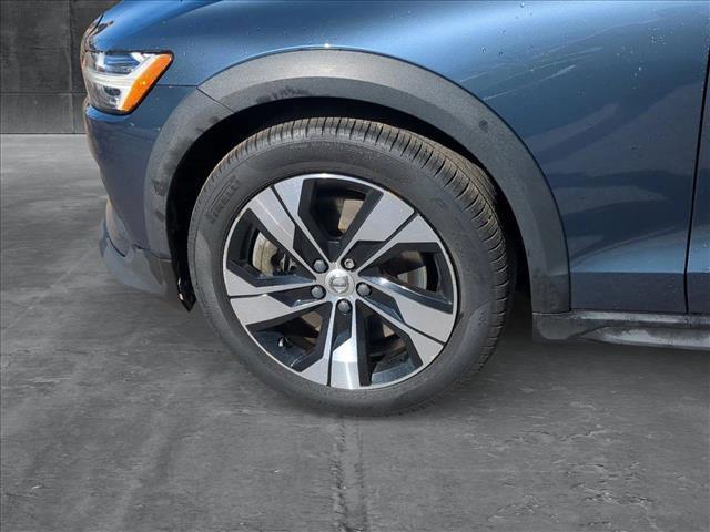 used 2020 Volvo V60 Cross Country car, priced at $27,399